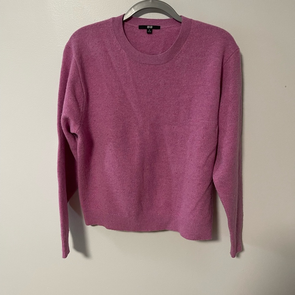 Uniqlo Women's Pink Crew Neck Sweater